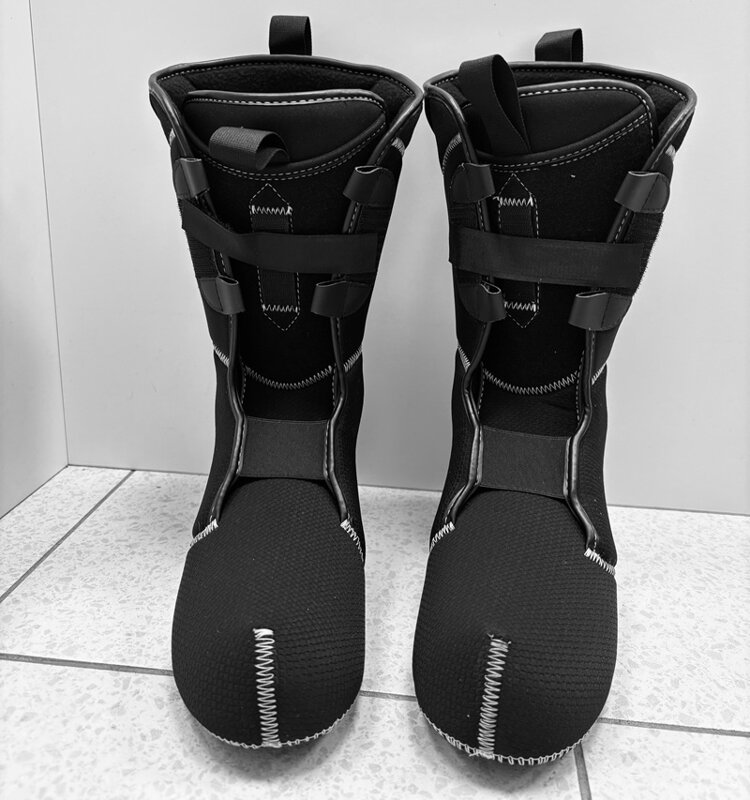 Skialpové papuče Fischer TRAVERS U67521