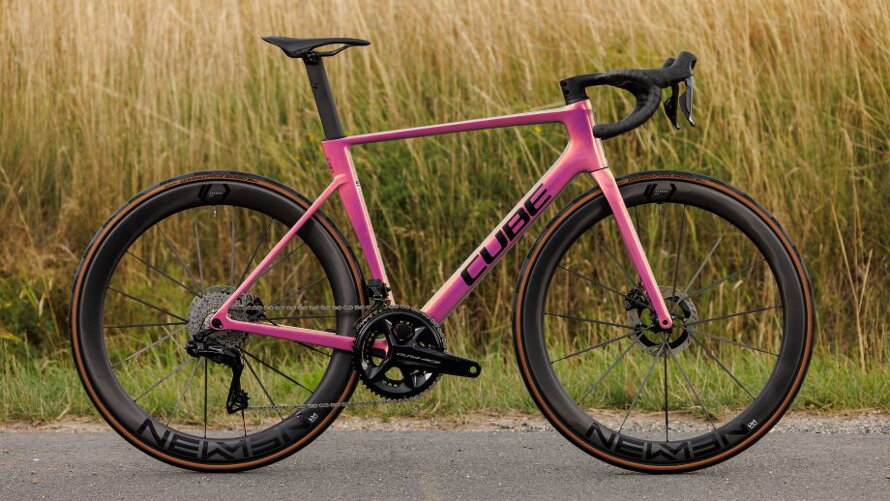 CUBE 2027: nové bicykle, e-biky a technológie pre novú sezónu